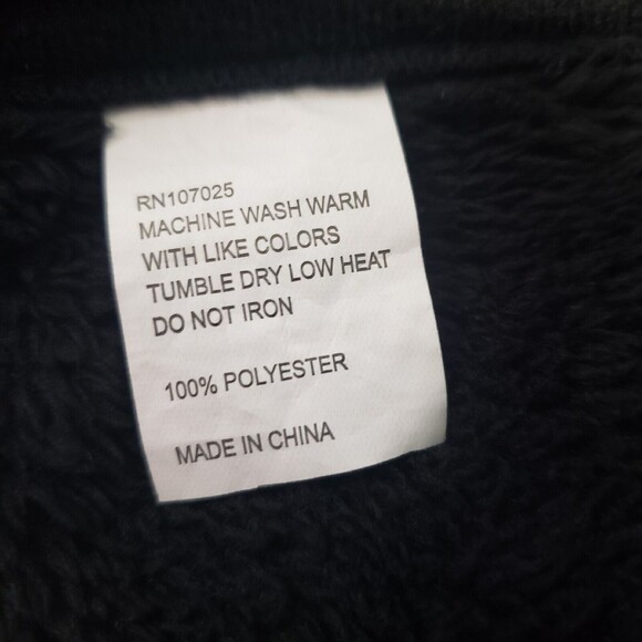 Fleece Throw Blanket Harrahs Las Vegas Black w Logo 100% Polyester 58x49 inches - Picture 6 of 8